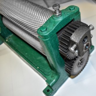 Torchio pressa manuale per pareti divisorie - incisa